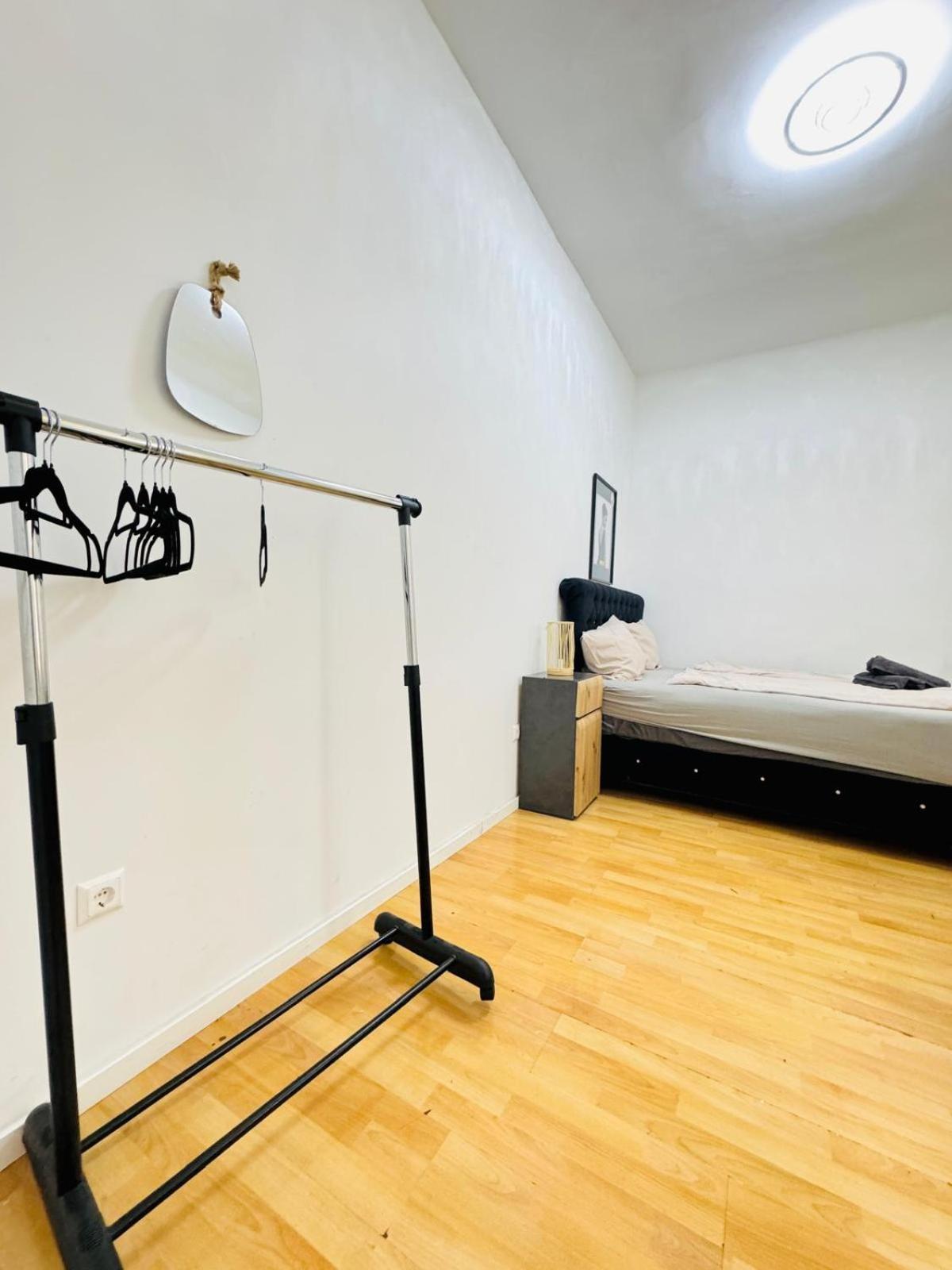 Comfy Rooms In A Shared Apt, 8Min To Rathausplatz Bécs Kültér fotó