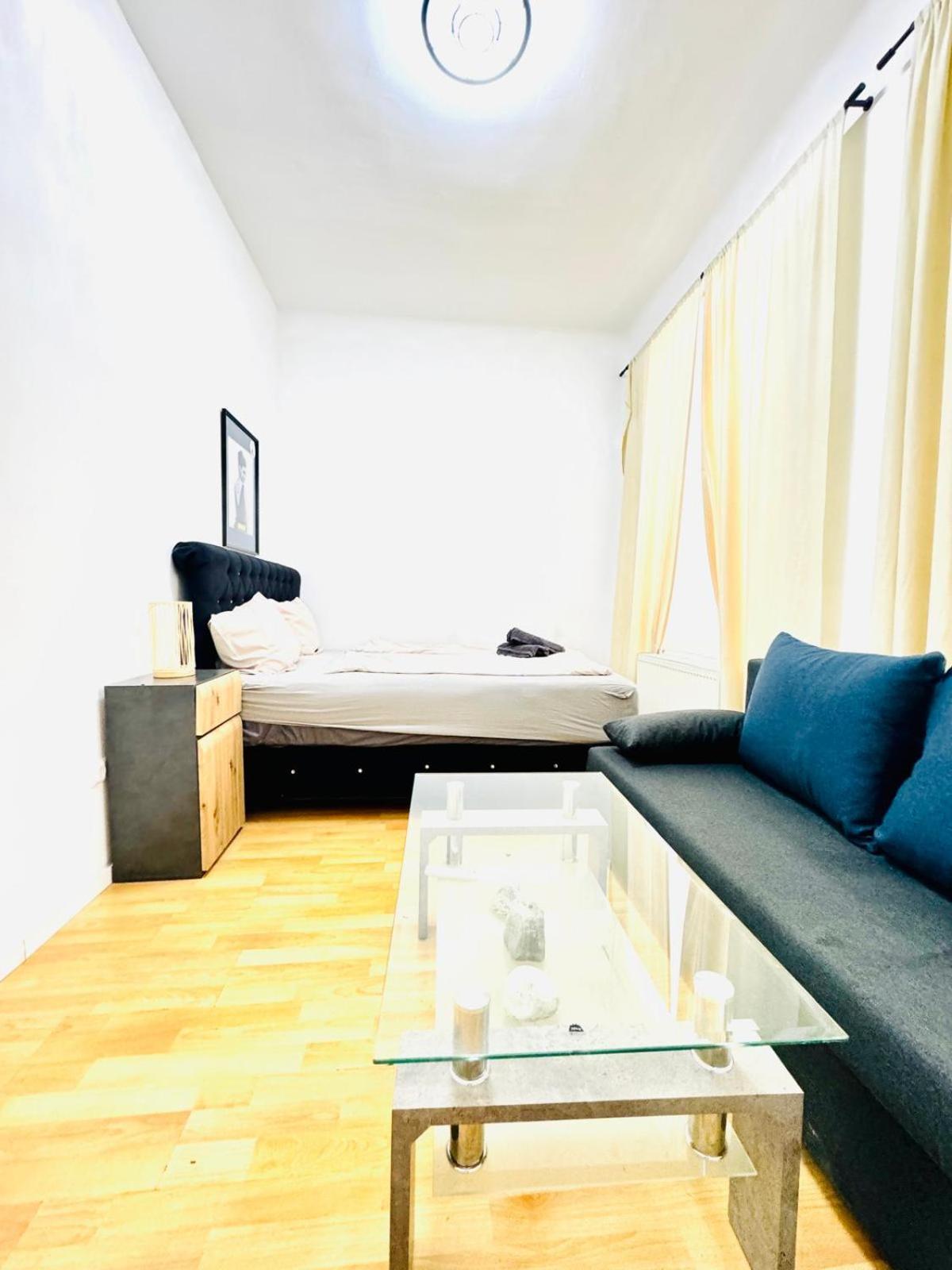 Comfy Rooms In A Shared Apt, 8Min To Rathausplatz Bécs Kültér fotó