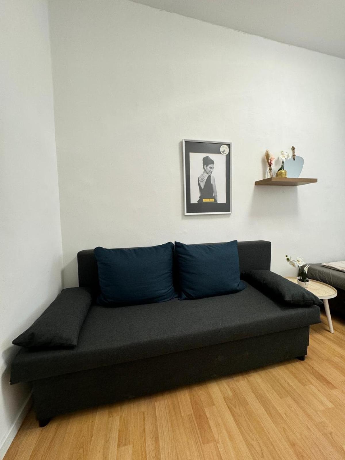 Comfy Rooms In A Shared Apt, 8Min To Rathausplatz Bécs Kültér fotó