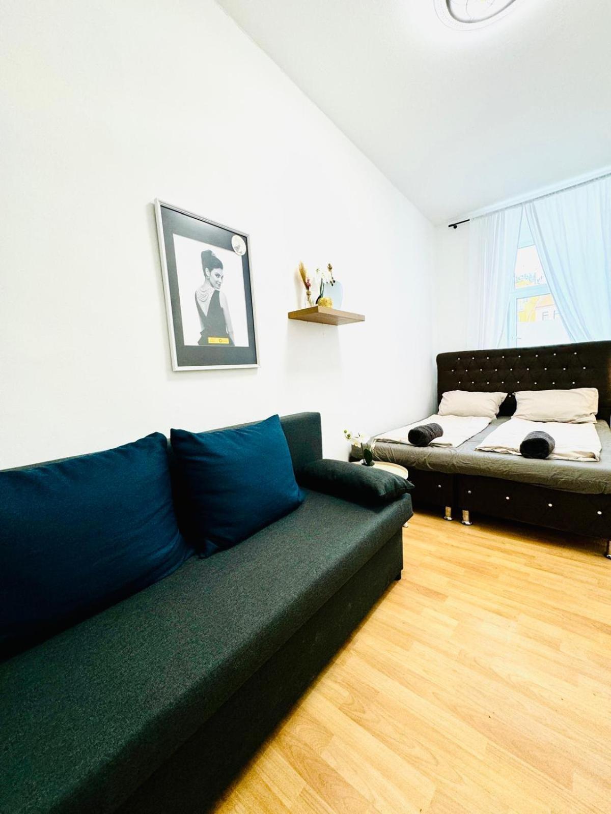 Comfy Rooms In A Shared Apt, 8Min To Rathausplatz Bécs Kültér fotó