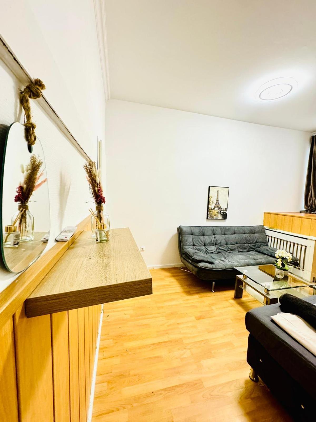 Comfy Rooms In A Shared Apt, 8Min To Rathausplatz Bécs Kültér fotó