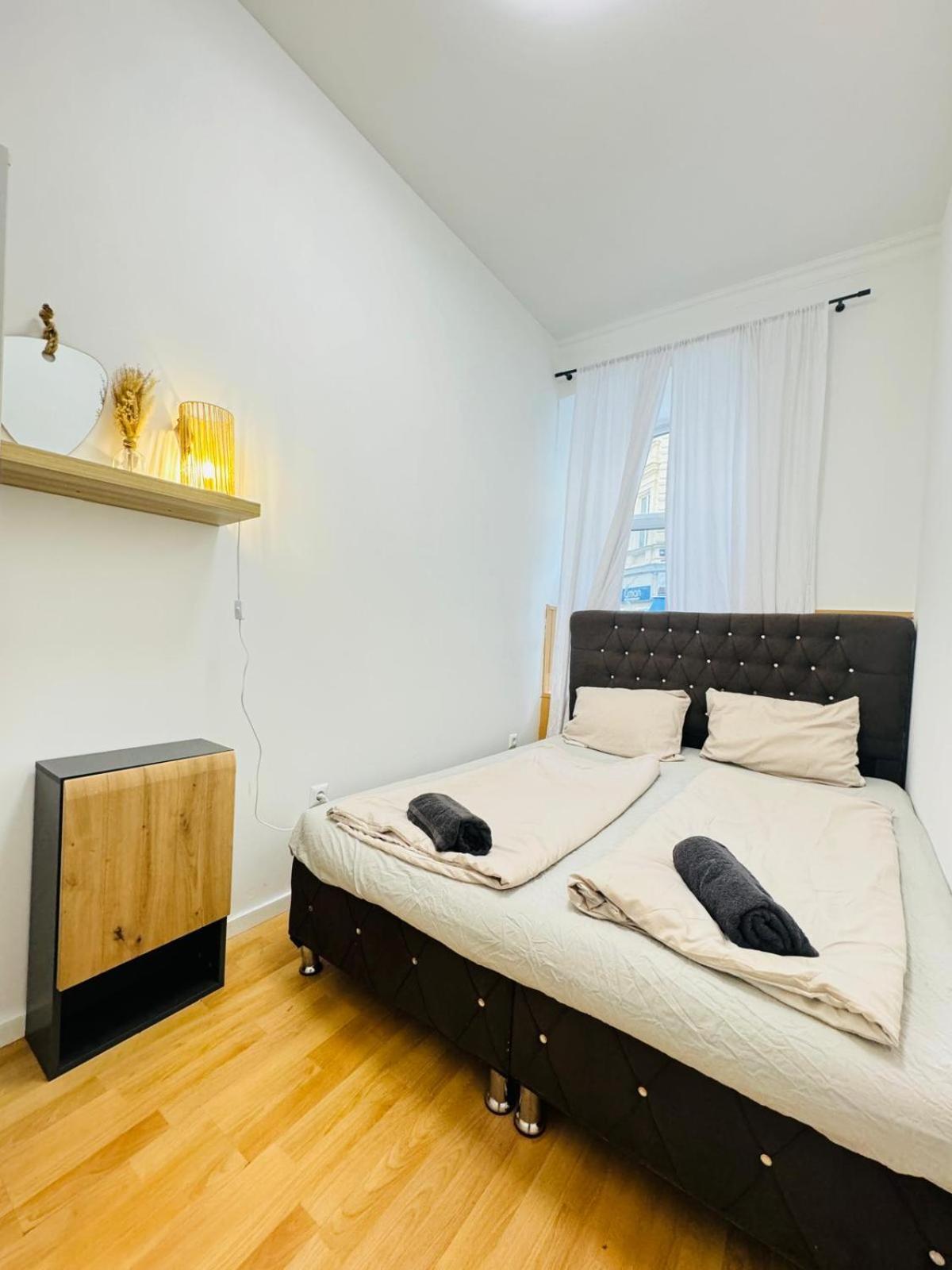 Comfy Rooms In A Shared Apt, 8Min To Rathausplatz Bécs Kültér fotó