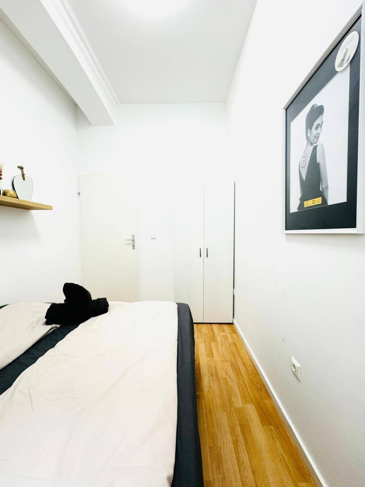 Comfy Rooms In A Shared Apt, 8Min To Rathausplatz Bécs Kültér fotó