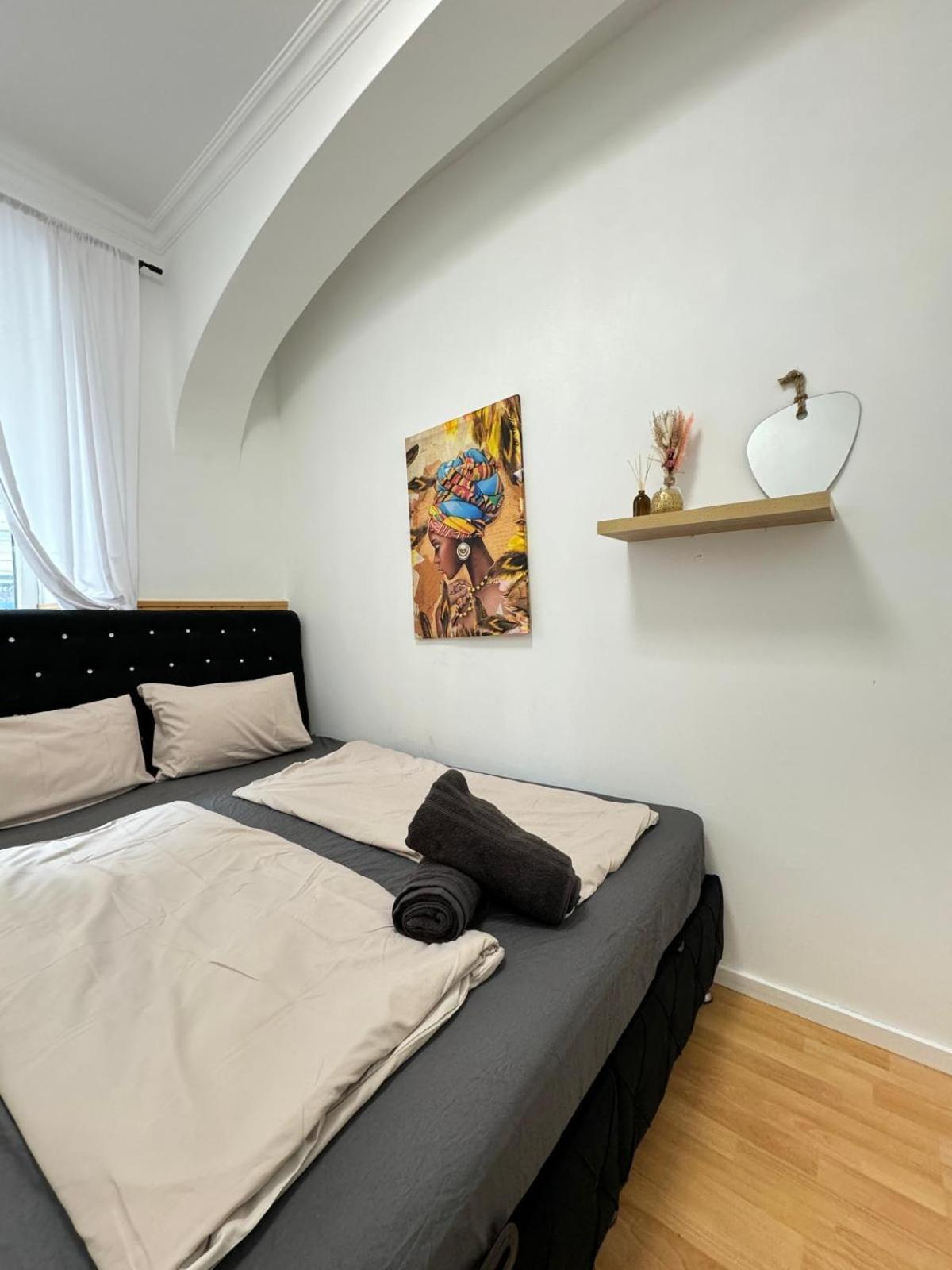 Comfy Rooms In A Shared Apt, 8Min To Rathausplatz Bécs Kültér fotó