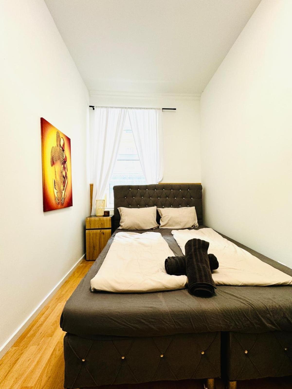 Comfy Rooms In A Shared Apt, 8Min To Rathausplatz Bécs Kültér fotó