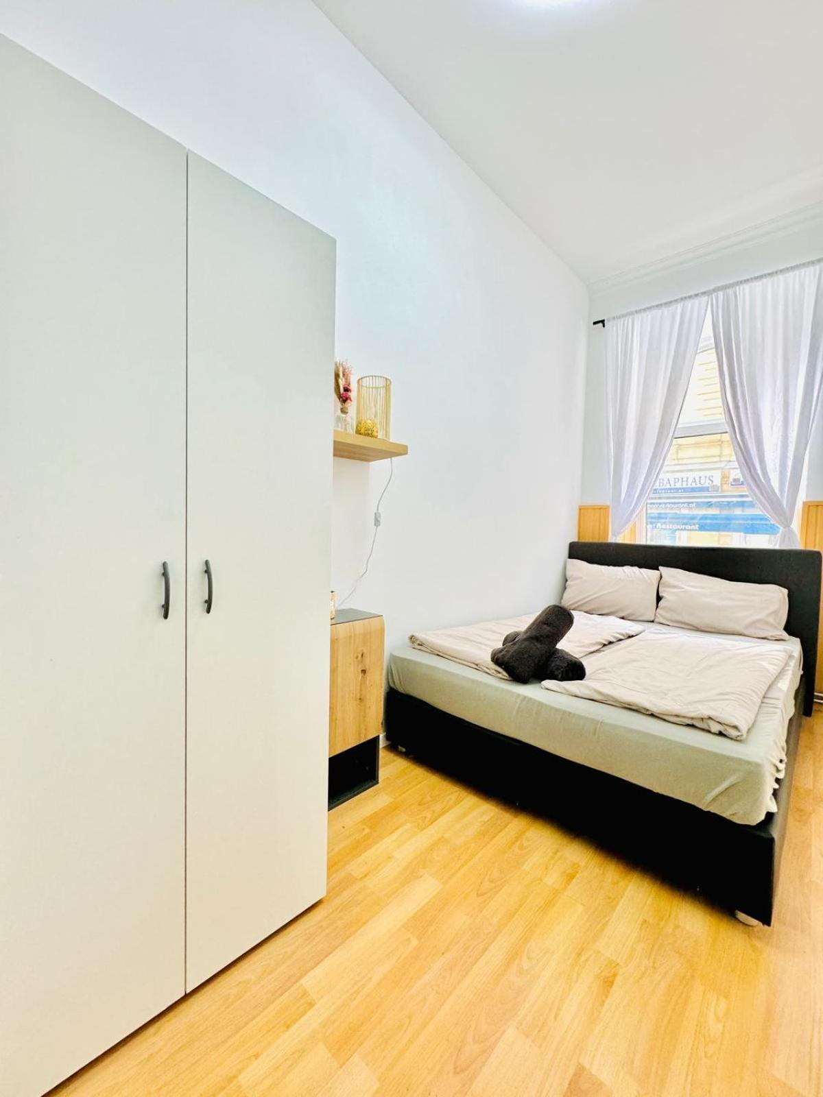 Comfy Rooms In A Shared Apt, 8Min To Rathausplatz Bécs Kültér fotó