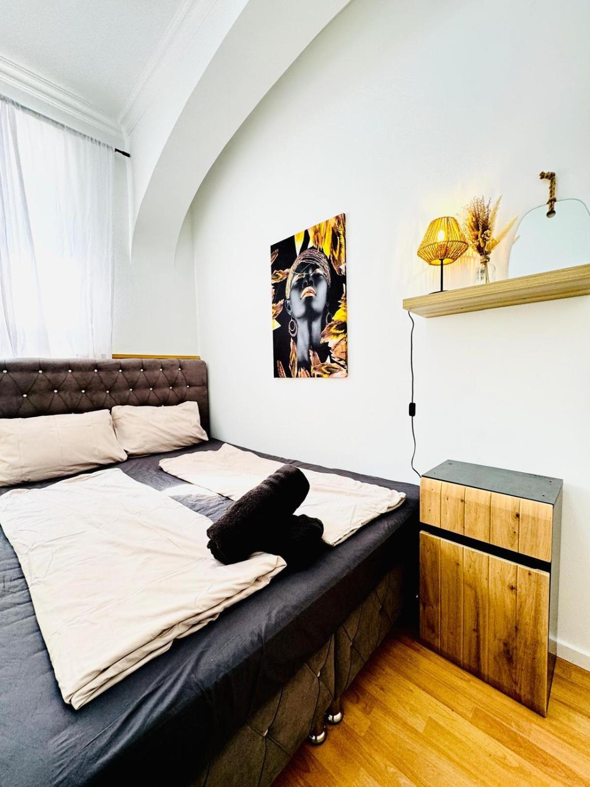Comfy Rooms In A Shared Apt, 8Min To Rathausplatz Bécs Kültér fotó