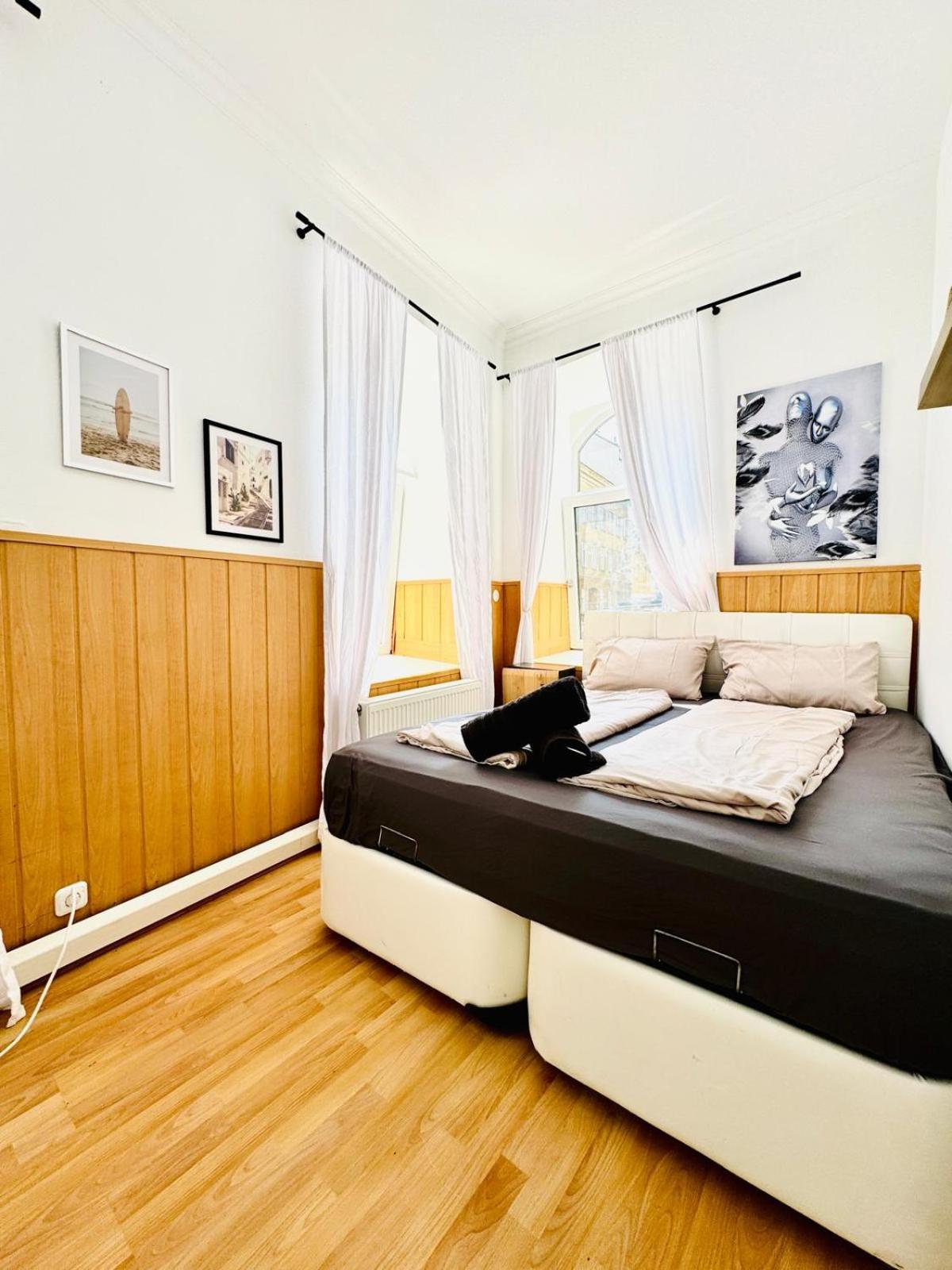 Comfy Rooms In A Shared Apt, 8Min To Rathausplatz Bécs Kültér fotó